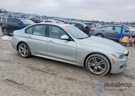 2015 BMW 328 Xi z USA, uszkodzony, nr VIN WBA3B3C54FJ985368